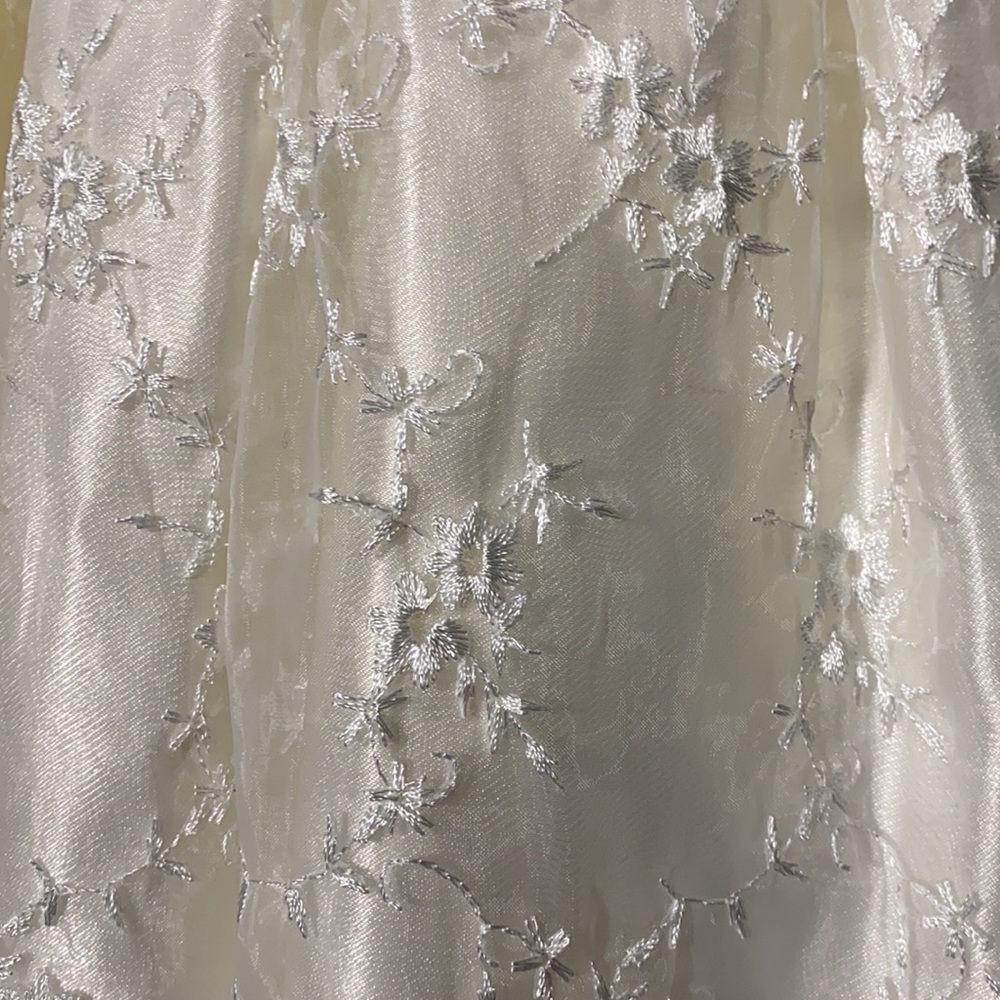 formal dress - Picture 3 of 5